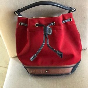 Tommy Hilfiger bucket bag